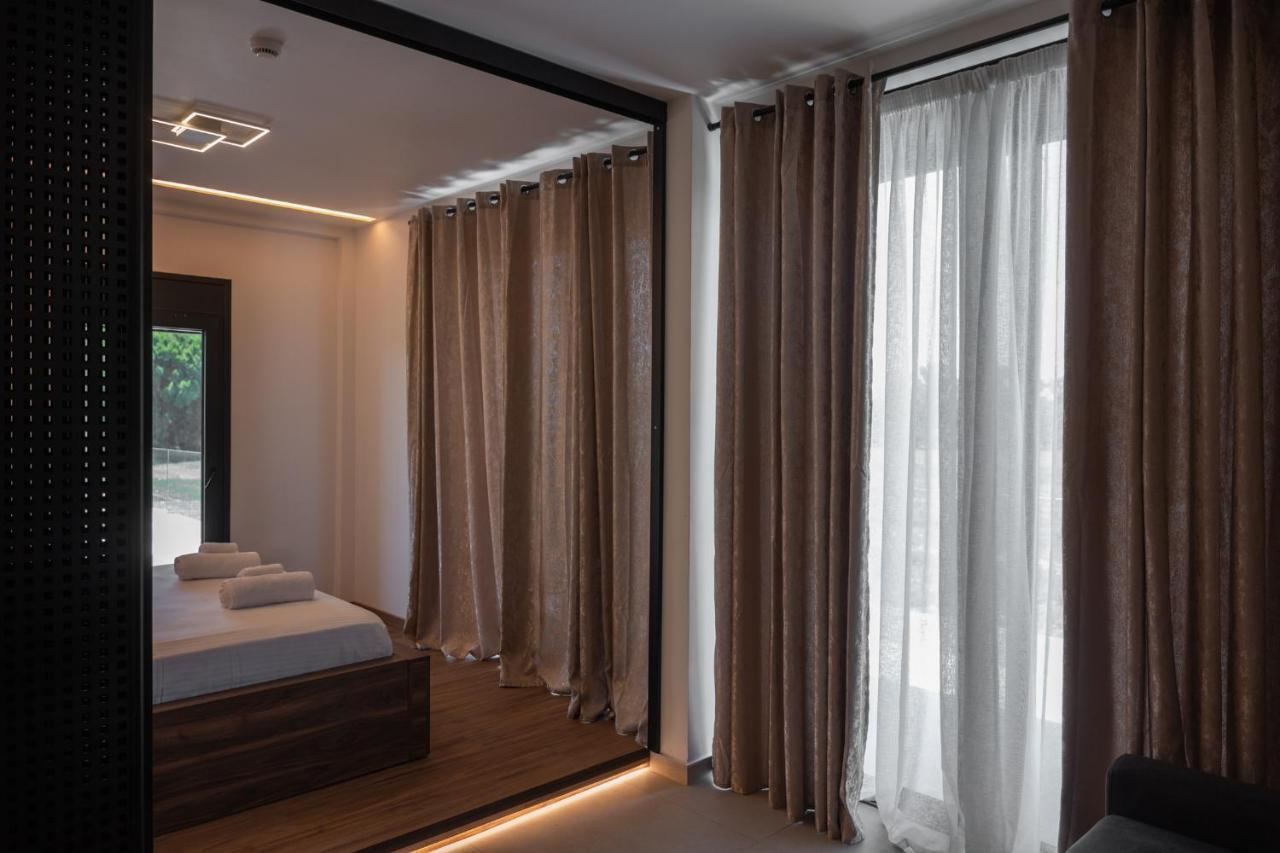 Salt Boutique Hotel Palouki Екстер'єр фото