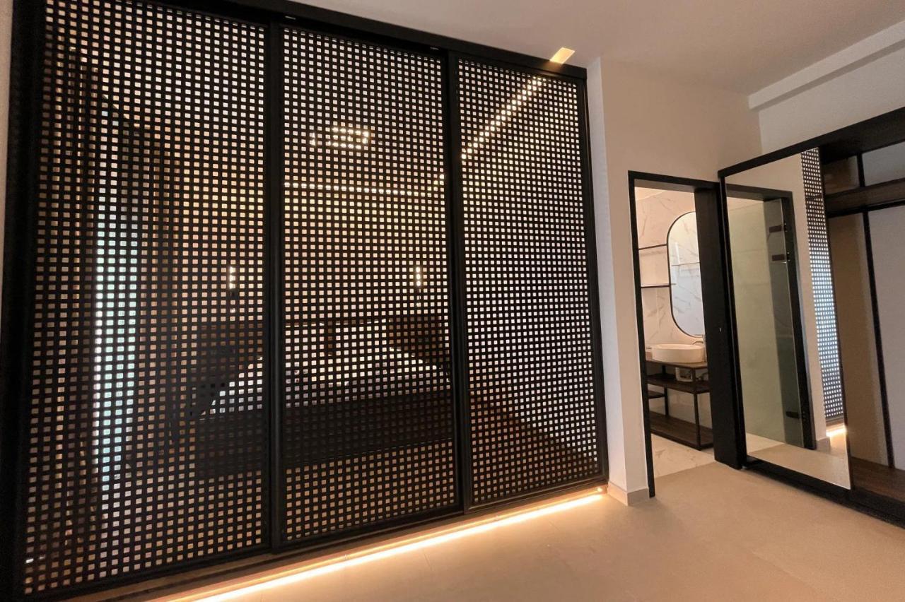Salt Boutique Hotel Palouki Екстер'єр фото
